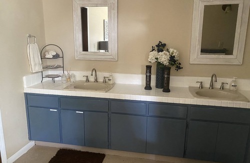 Exeter House | private suite 60 mins from Sequoias