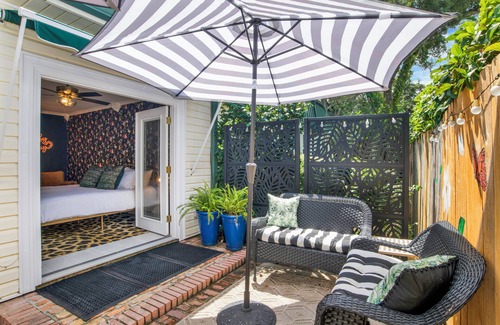 Warrington Cottage | Private Suite & Patio. Minutes to Downtown & NAS Pensacola