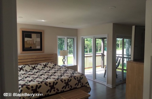 Mapleton Cottage | Private Upper Lakehouse/Cottage on Conestogo Lake