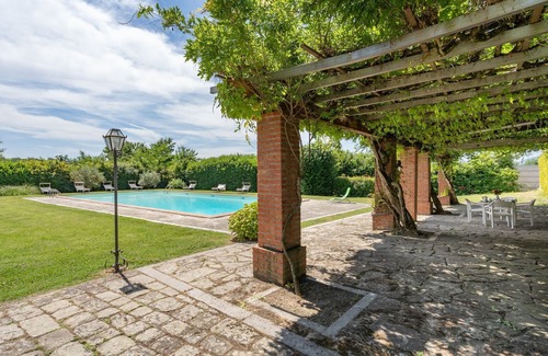 Vicchio Villa | Private Villa with WIFI, private pool, sauna, hot tub, TV, patio, pets allowed, panoramic view