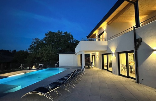 Dettwiller Villa | Private villa 230m2/Overflow pool/Jacuzzi-Sauna/Games - Pétanque Strasbourg