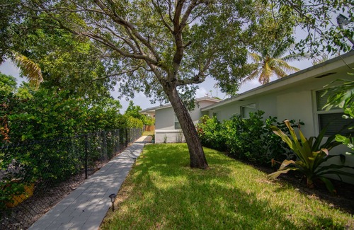 Delray Beach Villa | 🏝 Private Villa ☀️ 5 min to Beach, Shops & Downtown Atlantic Ave