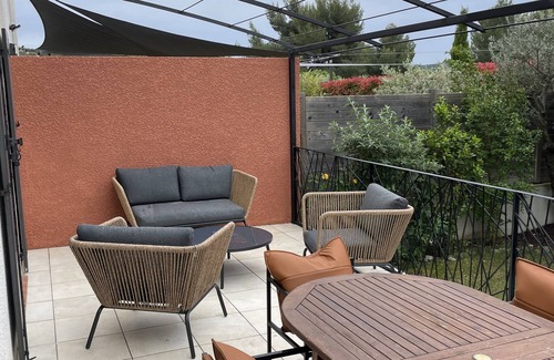 Ventabren House | Private Villa in Bouches du Rhône with private swimmingpool, 3 bedrooms