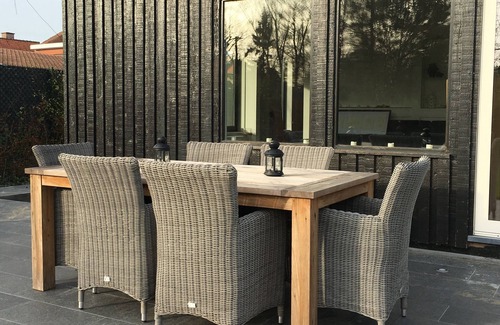 Ieper House | Private villa in garden oasis, 10 mins from city center