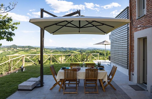 Monteu Roero Villa | Private Villa with A/C, hot tub, WIFI, private pool, sauna, TV, patio, panoramic view, close to Alba