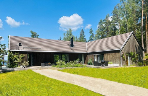 Ingaro Ski Chalet | Private villa with a sea view on Ingarö near Stockholm