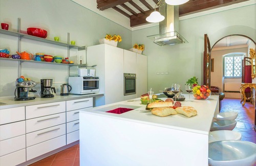 Cortona Villa | Private Villa with private pool, A/C, hot tub, WIFI, TV, patio, panoramic view, close to Cortona