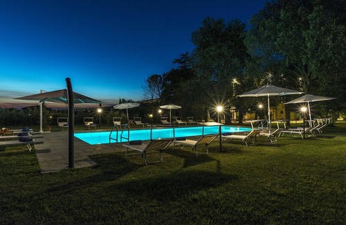 Cortona Villa | Private Villa with private pool, A/C, hot tub, WIFI, TV, patio, panoramic view, close to Cortona