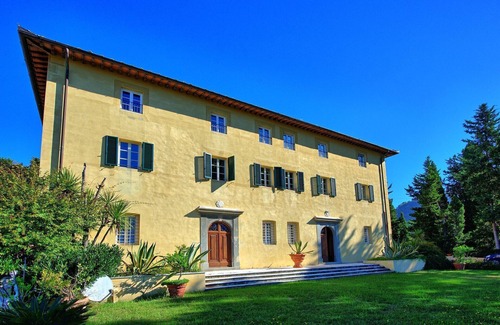 Camaiore Villa | Private Villa with WIFI, A/C, hot tub, private pool, TV, patio, panoramic view, close to Viareggio
