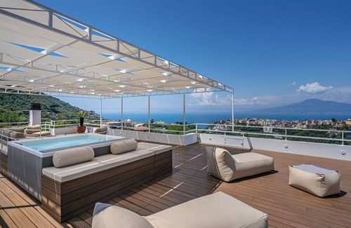Seiano Villa | Private Villa with WIFI, private pool, hot tub, A/C, TV, terrace, panoramic view, close to Sorrento