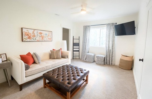 Cedar Hills House | Private Walkout basement, Brand new, Quiet & Spacious