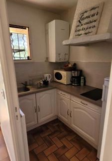 Boulouris-sur-Mer Apartment | Proche Mer YourHosteHelper