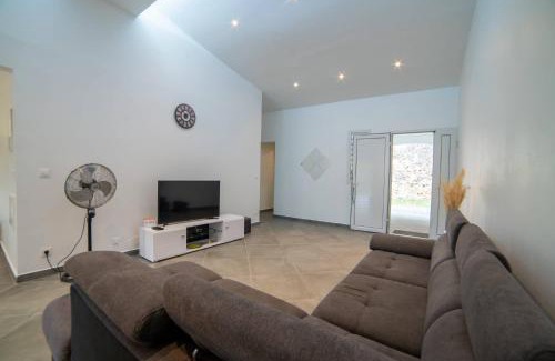 Le Gosier Apartment | PROMO ! Charmant havre de paix ventilé en campagne