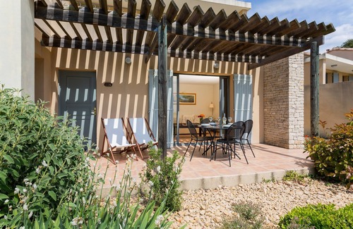 Saumane-de-Vaucluse Condo | Promotion! Appart sympa, Piscine, Proche du Golf