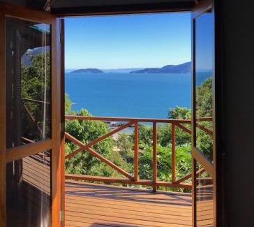 Ilhabela House | Propriedade a 80 metros da praia do Curral