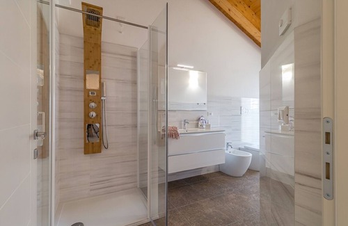 Cimadolmo Apartment | Prosecco is a spacious and sunny apartment
