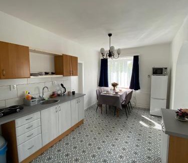 Litomysl Apartment | Prostorný apartmán Litomyšl, blízko centra, s parkováním