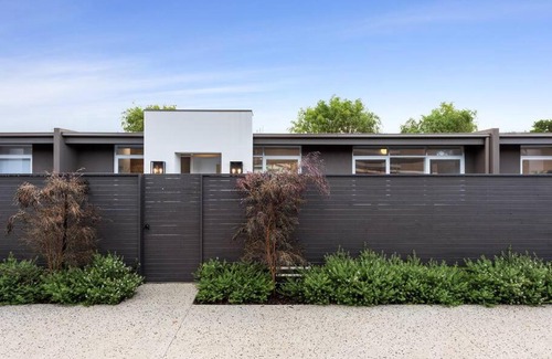 Dromana House | Proton Beach Villa 2