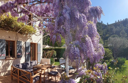 Boulbon Villa | Provencal villa with pool and lovely view!