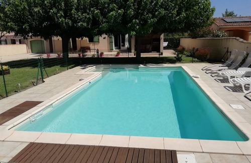 Cabannes Villa | Provencal villa with swimming pool, parking, for 6 to 8 people of 130 M².