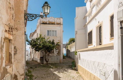 Calicos Cottage | OLDTOWN close BEACH 2BR 2BA WIFI+ AC paid PARKnWINTER Underfloor HEATING