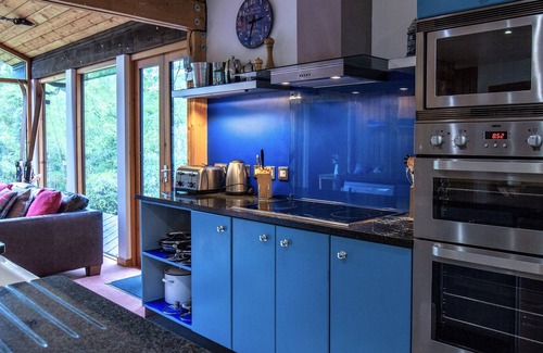Nethy Bridge House | Ptarmigan Lodge - 4 Bedroom Lodge with Hot Tub