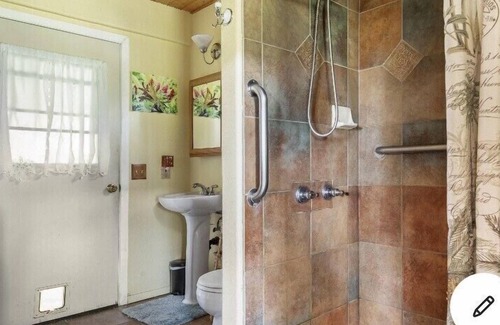 Papaikou Cottage | ~Pu'u~ Moi Country Cottage