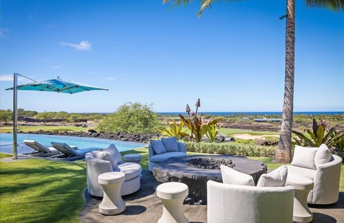 Kaupulehu House | Puka Pa 4 – Modern & Luxurious | Onsite Staff & Daily Housekeeping