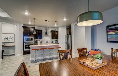 Las Cruces House | Pulsar · Brand New Comfortable 4/3.5 Home Near Parks