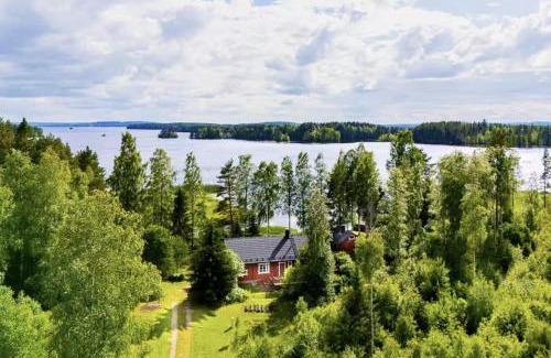 Saarijarvi House | PunaRento - Authentic Guesthouse