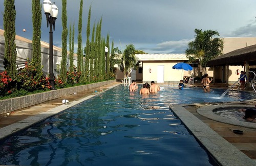 Setor Lagoa Quente House | PUNTA CALDAS > CASA 6 > R$686/CASA/NOITE > ACOMODA 10