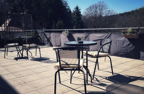 Berggieshubel Apartment | Pure idyll: Quiet vacation apartment with large sun terrace by the forest
