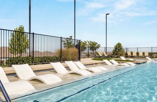 Buda House | Purple Prairie Retreat Pool, Patio, & BBQ 20 min to ACL