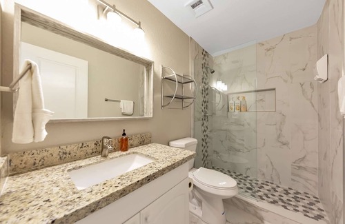 Pima Meadows House | PVT backyard w Gated Pool & BBQ, Dog Friendly, WIFI, Close to ASU, 101 Freeway & Old Town Scottsdale