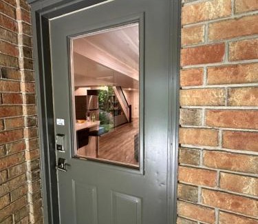 Rosemount House | Pvt room with ensuite luxury bathroom near Waterloo airport