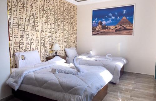 Kafrat al Jabal Bed & Breakfast | Pyramids Golden Gate Hotel - Full Pyramids View & Roof Top