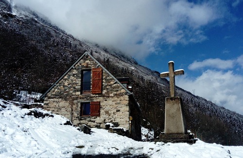 Sazos Ski Chalet | Pyrenees Paradis, fun barn charm