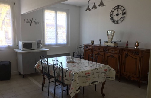 Saint-Hippolyte House | Quiet neighborhood house 5 minutes from the sea