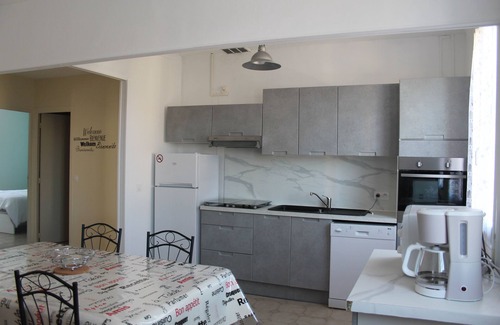 Saint-Hippolyte House | Quiet neighborhood house 5 minutes from the sea