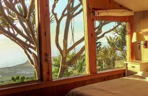 Saint-Paul House | Quad room-Family-Private Bathroom-Balcony-Vue mer ou jardin