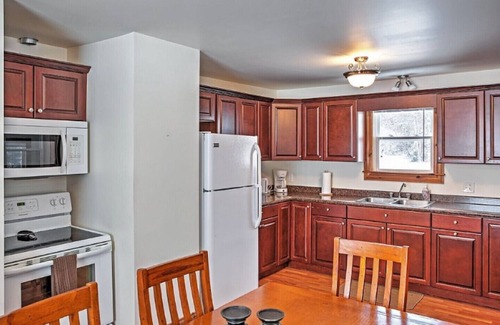 Murray Harbour House | Quaint 2BR Plus Den Murray Harbour House W/Screened-in Porch