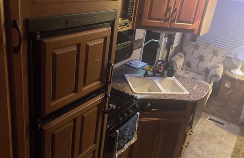 New Port Richey House | Quaint and Quiet Tiny Home Steps From Downtown New Port Richey