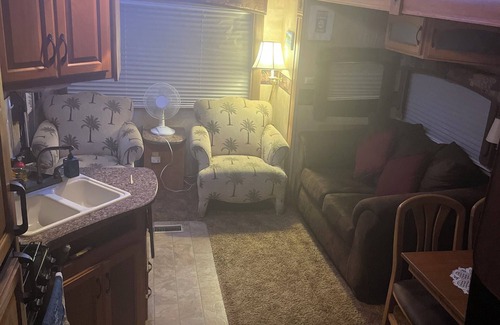 New Port Richey House | Quaint and Quiet Tiny Home Steps From Downtown New Port Richey