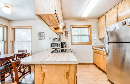 West Village Cabin | Quaint cabin w/WiFi, private W/D, central location - two miles from Shaver Lake