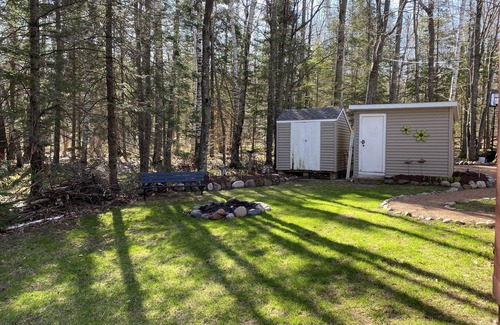 Crandon Cottage | Quaint, Clean Cottage with Breathtaking Sunset Views