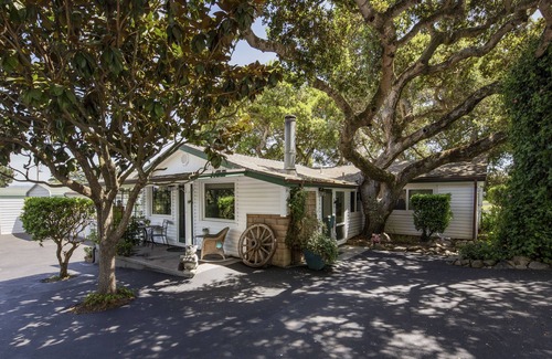 Salinas Cottage | Quaint Country Cottage