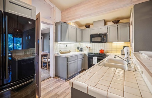 Tahoe City Condo | Quaint Forest View Condo Rocky Ridge #104