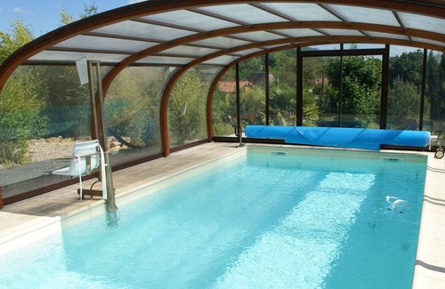 Castelnaud-la-Chapelle House | Quaint Holiday Home in Castelnaud-la-Chapelle with Terrace