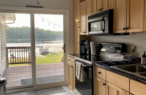 Grand Junction House | Quaint Lake Home