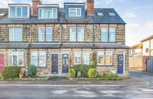 Harrogate Cottage | Quaint Yorkshire retreat, perfect for couples, friends, or small families.